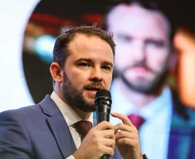 Imagem ilustrativa da imagem Quem é Dario Durigan, novo ministro da Fazenda após saída de Haddad