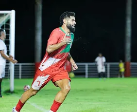 Imagem ilustrativa da imagem Real Noroeste larga na frente do Serra nas quartas de final