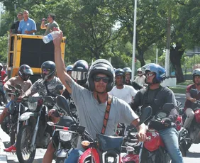 Imagem ilustrativa da imagem Regras para trabalho por aplicativos são adiadas após protestos