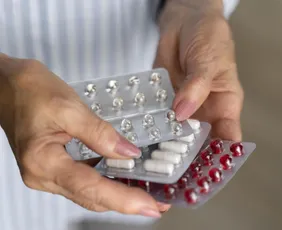 Imagem ilustrativa da imagem Remédios vão ficar até 3,81% mais caros a partir de 1º de abril