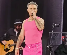 Imagem ilustrativa da imagem Robbie Williams anuncia show único em SP no Allianz Parque para outubro