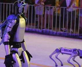 Imagem ilustrativa da imagem Robôs fazem protesto pela morte do cão Orelha no Carnaval de Vitória