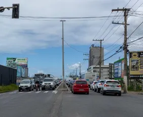 Imagem ilustrativa da imagem Rodovia do Sol interditada para retirada de postes em Vila Velha