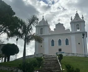 Imagem ilustrativa da imagem Roteiro de fé com histórias curiosas em Viana