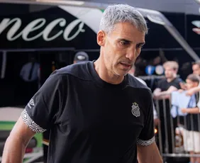 Imagem ilustrativa da imagem Santos demite Vojvoda e tem Cuca como substituto preferido