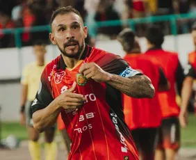 Imagem ilustrativa da imagem Santos perde para o Deportivo Cuenca com 'gol olímpico' na estreia da Sul-Americana