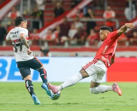 Imagem ilustrativa da imagem São Paulo aproveita recuo do Internacional e busca empate pelo Brasileirão