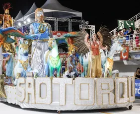 Imagem ilustrativa da imagem São Torquato encerra a Série Ouro com enredo sobre Ossain e o poder das ervas