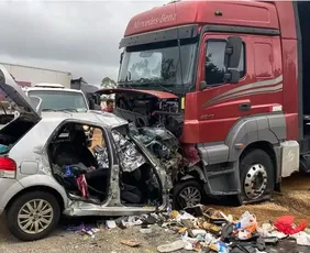 Imagem ilustrativa da imagem Seis pessoas da mesma família morrem em acidente na BR-251 em MG