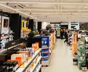 Imagem ilustrativa da imagem Sephora inaugura primeira loja no ES com presença de Theodoro e Franciny Ehlke