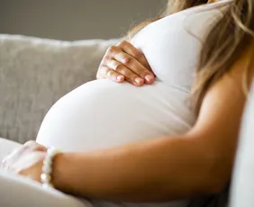 Imagem ilustrativa da imagem TST decide que grávidas em emprego temporário têm direito à estabilidade