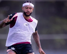 Imagem ilustrativa da imagem Técnico da Holanda cobra “físico” de Memphis Depay