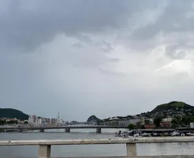 Imagem ilustrativa da imagem Tempo severo: ES segue em alerta vermelho para acumulados de chuva nesta sexta