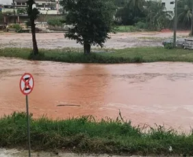 Imagem ilustrativa da imagem Temporal alaga ruas de Mimoso do Sul com 80 mm de chuva em 40 minutos