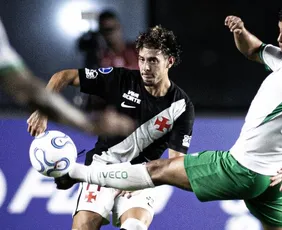 Imagem ilustrativa da imagem Vasco fica com dois a menos e leva virada do Audax Italiano