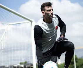 Imagem ilustrativa da imagem Vasco quer virar a chave e iniciar reação contra o Santos no Brasileirão