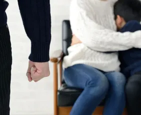 Imagem ilustrativa da imagem Violência sexual contra crianças e adolescentes triplica em uma década