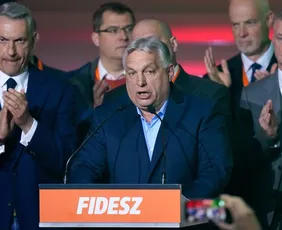 Imagem ilustrativa da imagem Viktor Orbán reconhece derrota, e Hungria encerra 16 anos de premiê no poder