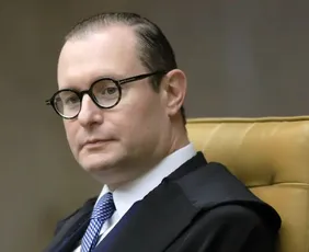 Imagem ilustrativa da imagem Zanin, do STF, suspende eleição indireta para governo do Rio