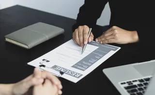 Imagem ilustrativa da imagem Mil vagas para estudantes no ES ganharem até R$ 2 mil