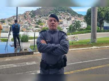 Coronel Riodo Rubim (à esquerda) irá ocupar o cargo de  comandante-geral da Polícia Militar do Espírito Santo após a saída de Douglas Caus (à direita)