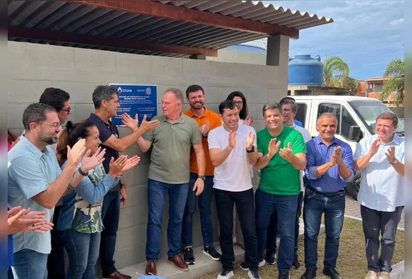 Ricardo Ferraço e Renato Casagrande ao lado de Arnaldinho Borgo e demais lideranças políticas