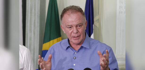 Como será a saída de Casagrande do governo?