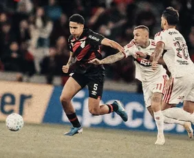Imagem ilustrativa da imagem Athletico-PR e Flamengo empatam sob olhares de Ancelotti em sete selecionáveis