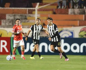 Imagem ilustrativa da imagem Atlético-MG perde para Cienciano na altitude e é lanterna de grupo na Sula