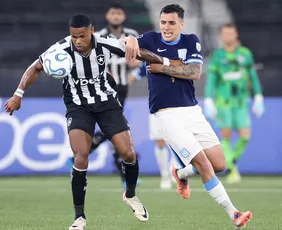 Imagem ilustrativa da imagem Botafogo vence o Racing em noite de gol contra e frango na Sul-Americana