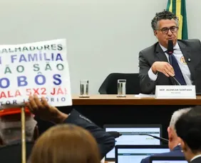 Imagem ilustrativa da imagem Câmara instala comissão para analisar PEC do fim da escala 6X1