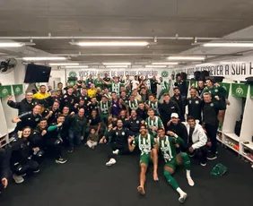 Imagem ilustrativa da imagem Em meio à crise política e financeira, Botafogo cai para a Chapecoense