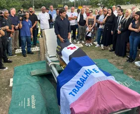 Imagem ilustrativa da imagem Emoção marca a despedida de Geovani Silva