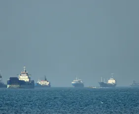 Imagem ilustrativa da imagem Irã anuncia que Estreito de Hormuz está liberado para navegação 'segura'