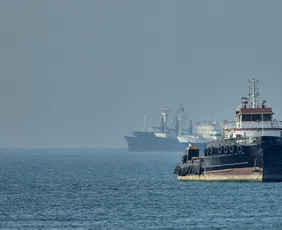 Imagem ilustrativa da imagem Irã diz que confronto com EUA no estreito de Hormuz 'ainda nem começou'