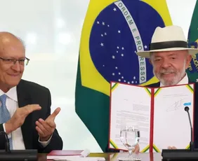 Imagem ilustrativa da imagem Lula assina decreto que promulga acordo UE-Mercosul