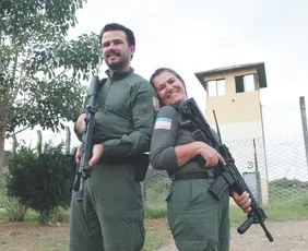 Imagem ilustrativa da imagem Mãe e filho em missão especial nos presídios