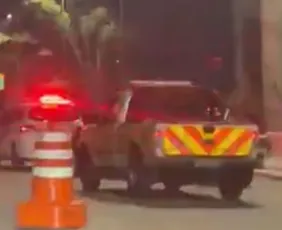 Imagem ilustrativa da imagem Mulher morre ao bater moto para fugir de assalto na marginal Pinheiros, em SP