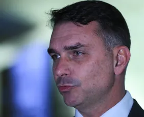Imagem ilustrativa da imagem 'Não tenho que justificar nada', diz Flávio Bolsonaro sobre conversas com Vorcaro