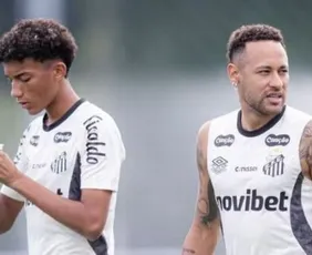 Imagem ilustrativa da imagem Neymar se desentende com filho de Robinho, acerta rasteira e causa 'climão'