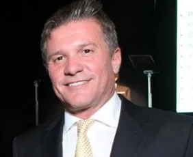 Imagem ilustrativa da imagem PF prende pai de Daniel Vorcaro em nova operação contra Banco Master