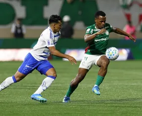 Imagem ilustrativa da imagem Palmeiras e Cruzeiro empatam, e Flamengo pode encostar na liderança