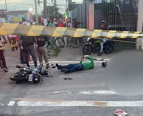 Imagem ilustrativa da imagem Passageiro morre após moto colidir com caminhão em avenida de Vila Velha