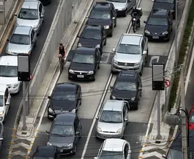 Imagem ilustrativa da imagem Recife lidera ranking das cidades mais congestionadas do Brasil em 2025