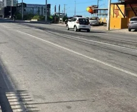 Imagem ilustrativa da imagem Remoção de asfalto interdita duas faixas da Rodovia do Sol nesta segunda-feira