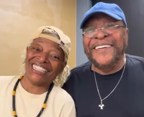 Imagem ilustrativa da imagem Saber parar é uma virtude, diz Martinho da Vila sobre última turnê, com Mart'nália