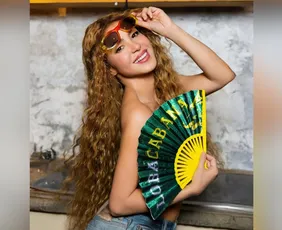 Imagem ilustrativa da imagem Shakira promete surpresas e aquece público para megashow em Copacabana
