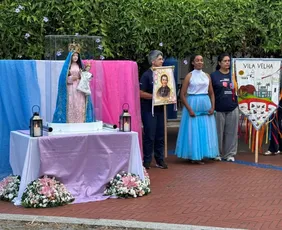Imagem ilustrativa da imagem "Subida Luminosa" encerra jornada da imagem de Nossa Senhora da Penha no Marista