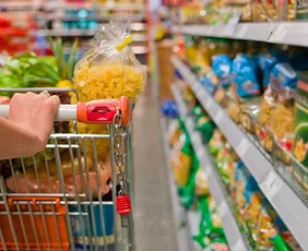 Imagem ilustrativa da imagem Supermercados querem pagar salário por hora sem a escala 6x1