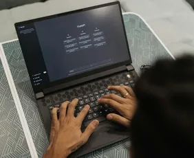 Imagem ilustrativa da imagem Suspeito de matar alunos nos EUA pesquisou no ChatGPT como descartar corpos